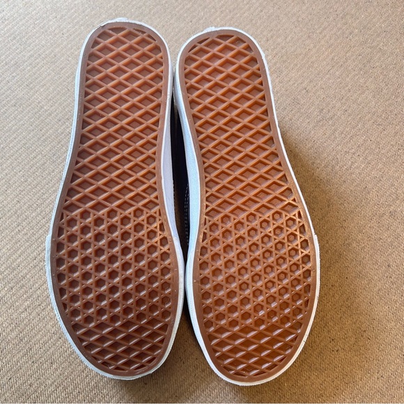 Vans Old Skool Black White Sneakers Men’s 7.5 Women’s 9 Classic Skate Shoes - Picture 4 of 14